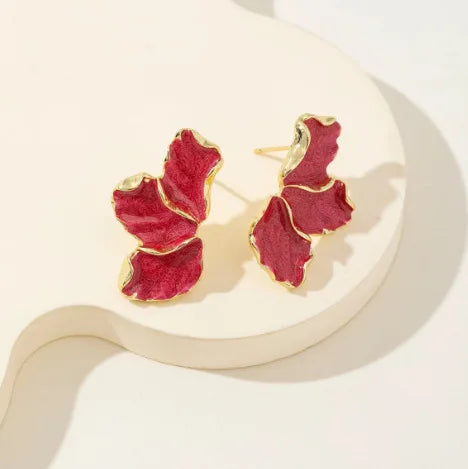 Floral Maple Leaf Stud Earrings – Nature-Inspired Vintage Jewelry