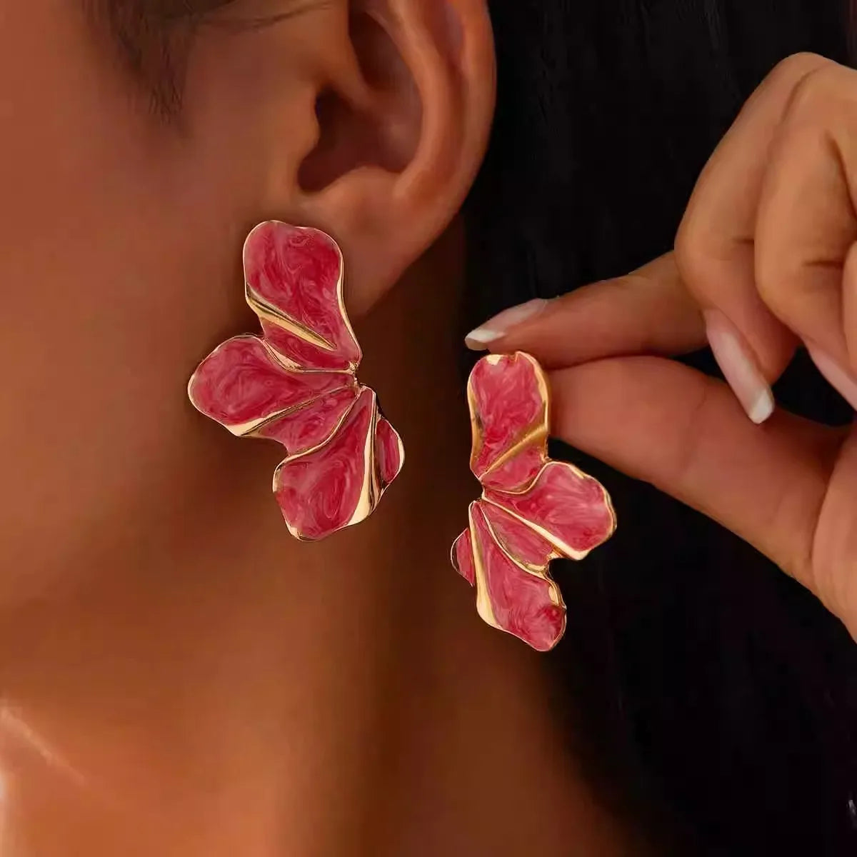 Floral Maple Leaf Stud Earrings – Nature-Inspired Vintage Jewelry